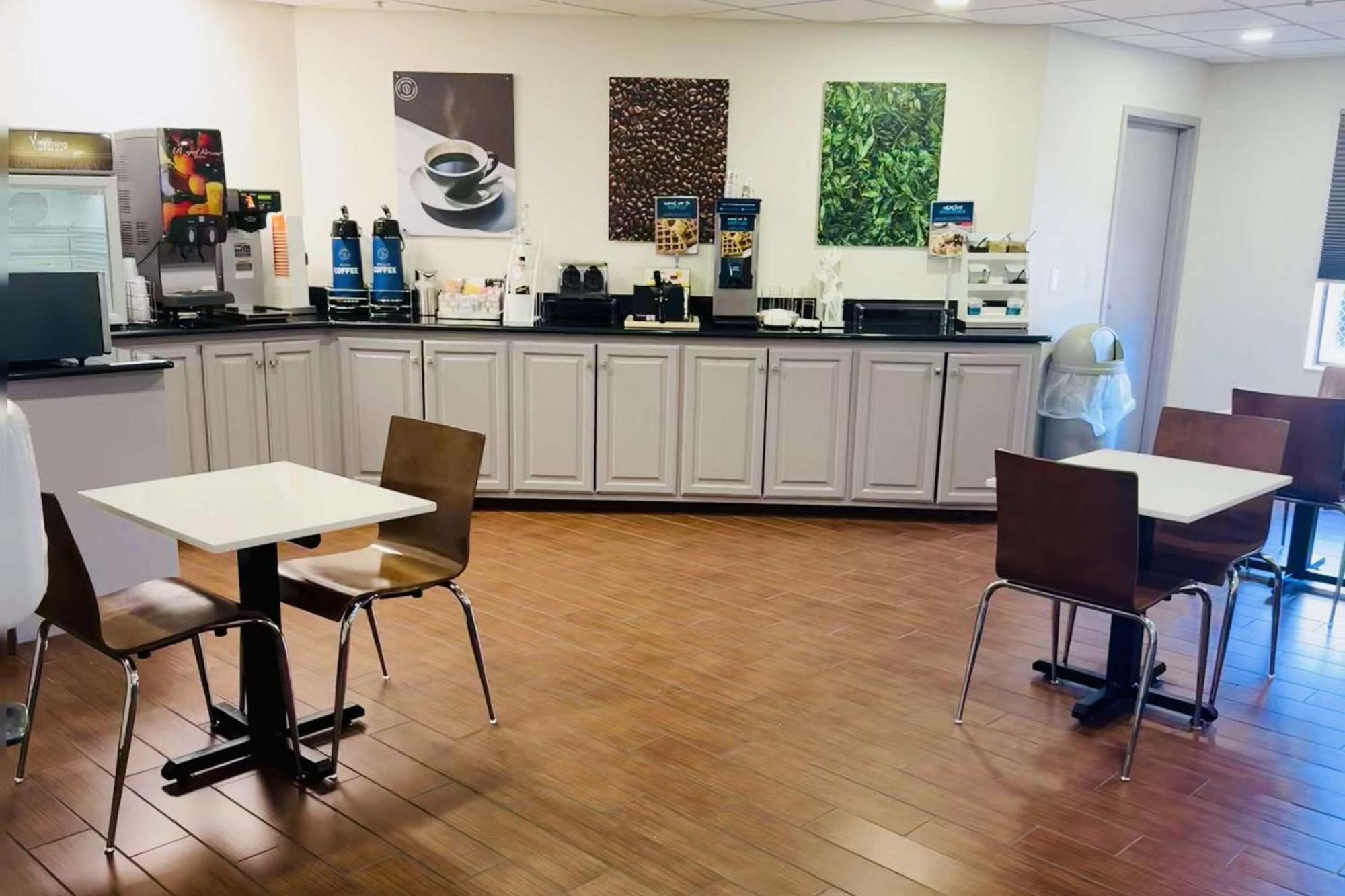 Clarion Pointe Albemarle Otel Dış mekan fotoğraf