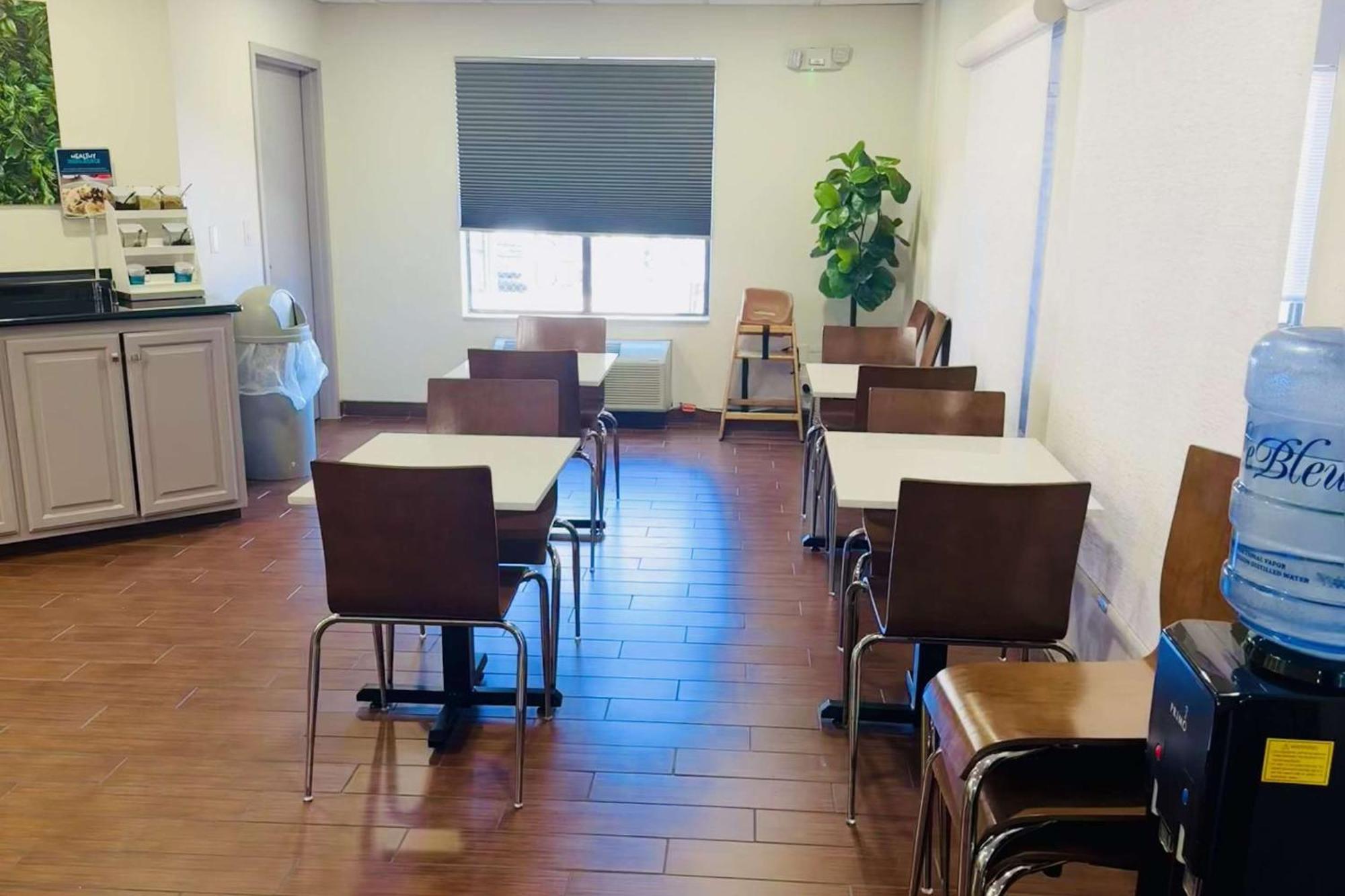 Clarion Pointe Albemarle Otel Dış mekan fotoğraf