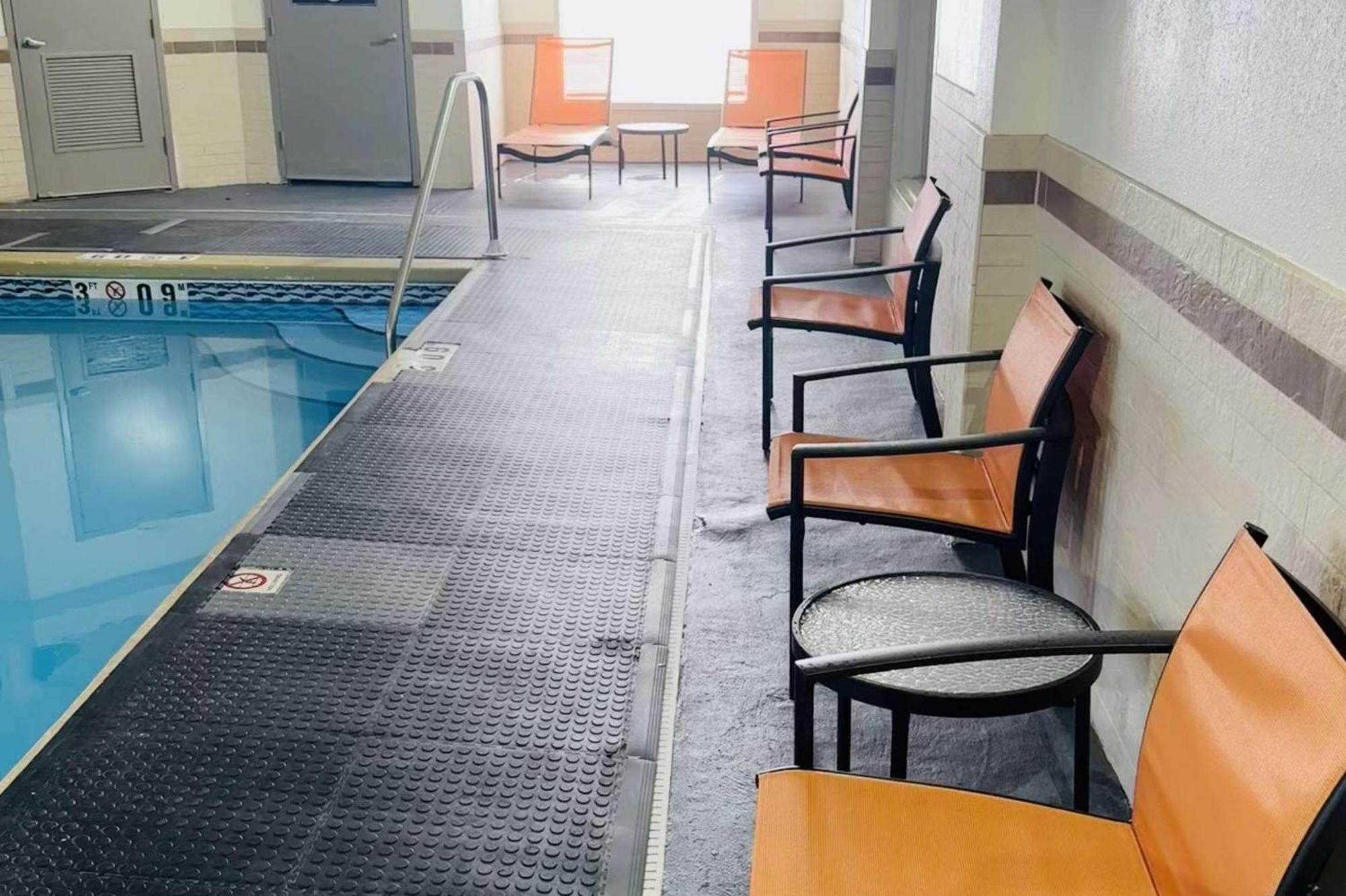 Clarion Pointe Albemarle Otel Dış mekan fotoğraf