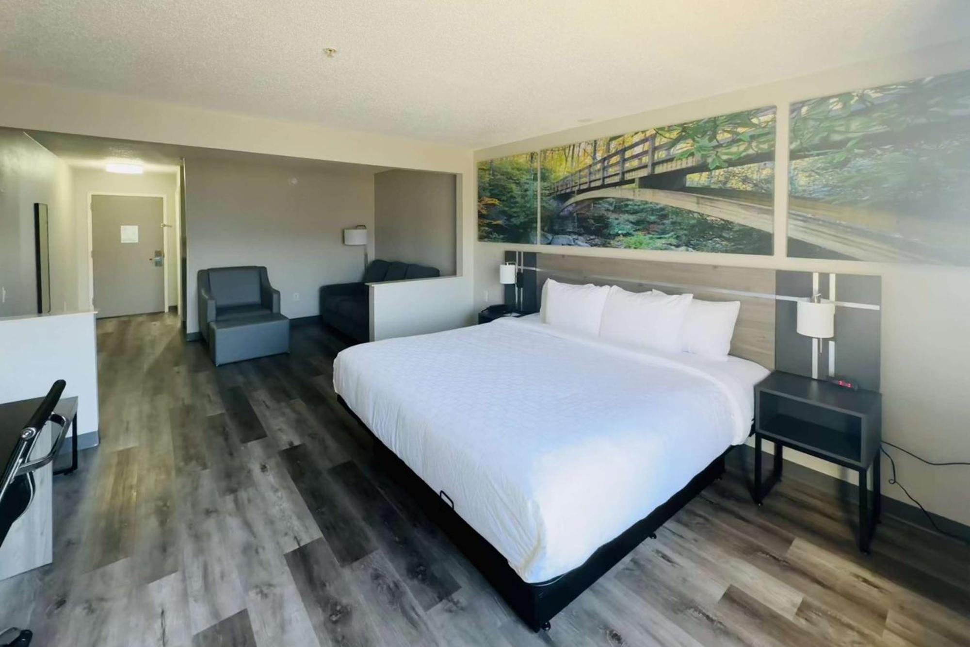Clarion Pointe Albemarle Otel Dış mekan fotoğraf