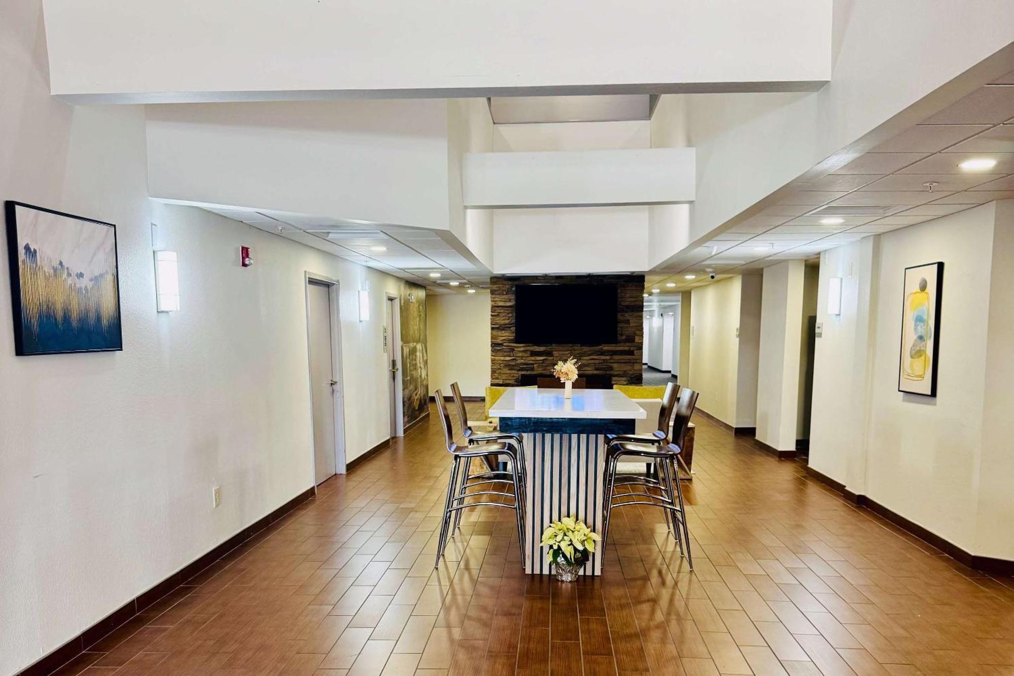 Clarion Pointe Albemarle Otel Dış mekan fotoğraf